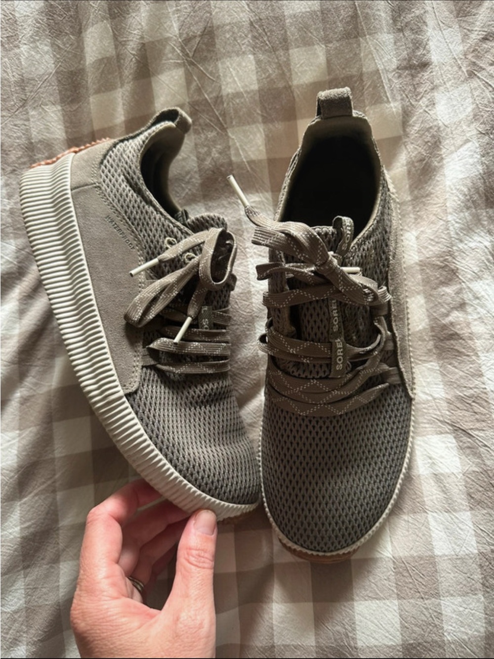 Sorrel waterproof tennis shoes sneakers. Size 8.5. Green khaki
